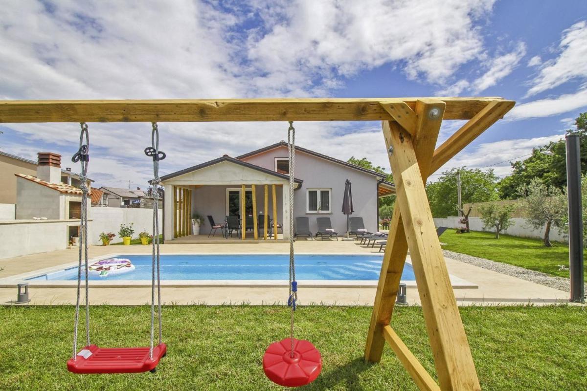 Вилла Natascha In Pamici - Haus Fuer 6 Personen Zminj Экстерьер фото